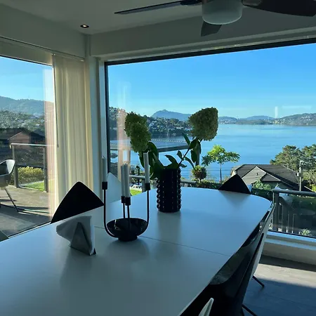 Med 5 Soverom, 4 Bad Og 3 Kjokken, 400 M Fra Lokal Badestrand Willa *