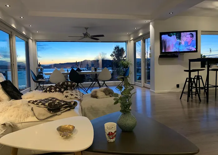 Villaer Med 4 Soverom, Sjøutsikt Og Hage Ved Lokal Badestrand